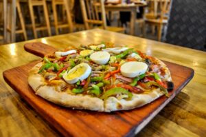 Krakowska pizza w nocy. Pizzeria Kraków