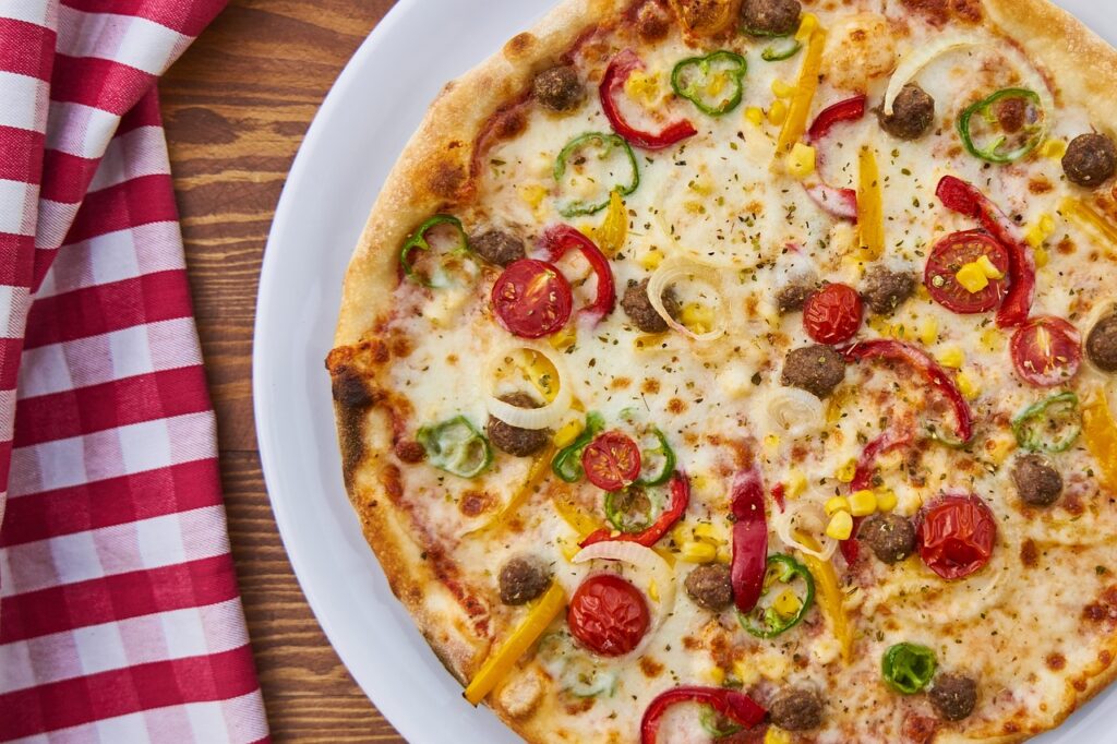 Warszawska nocna pizza – pizzeria 24h Warszawa. Catering z dowozem